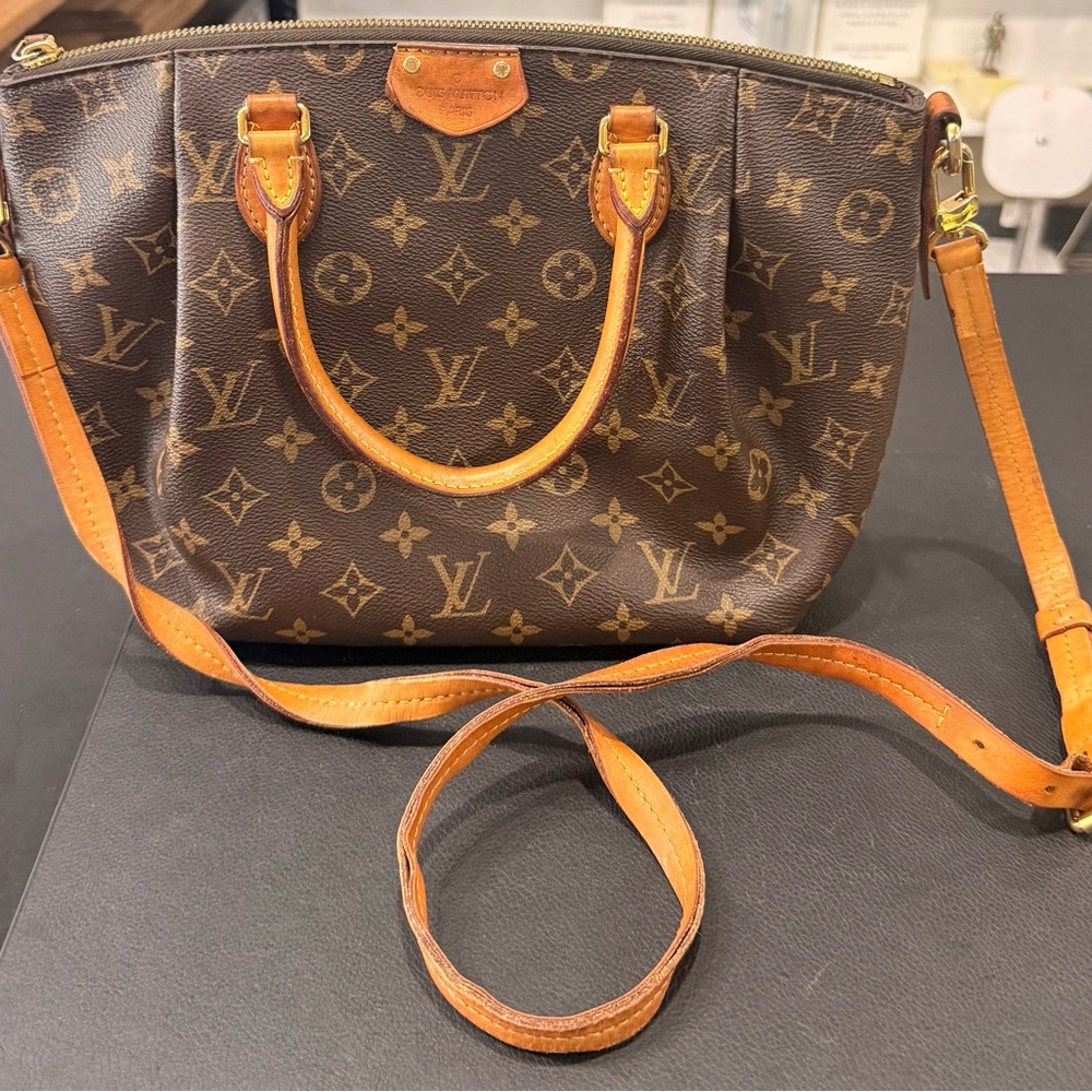 Authentic Louis Vuitton Monogram Turenne handbag